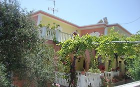 Nikolaou Thomas House